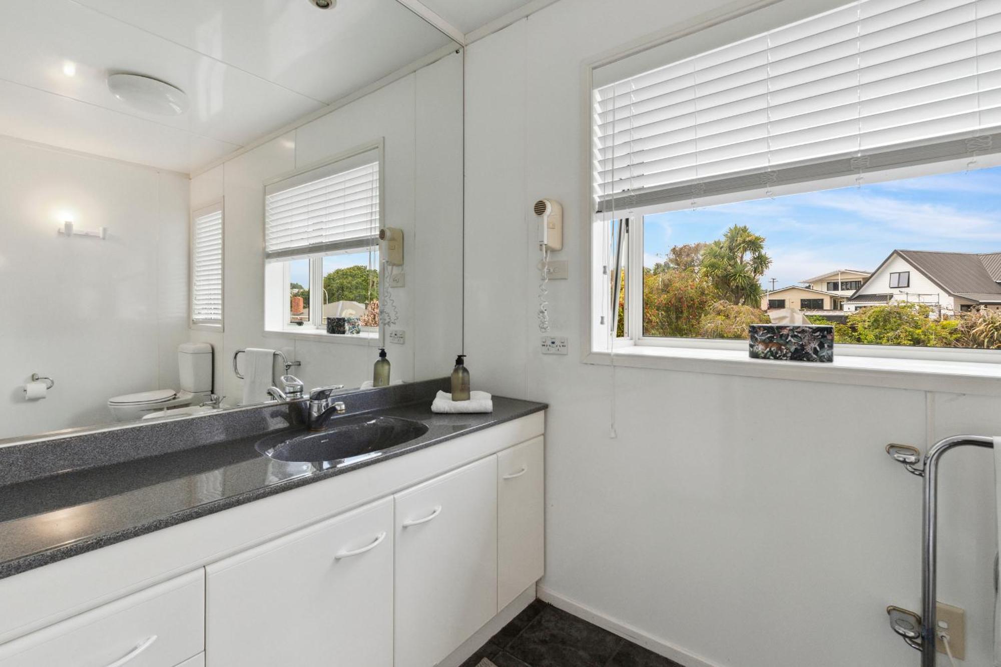 Holiday home Harbour View - Maraetai *